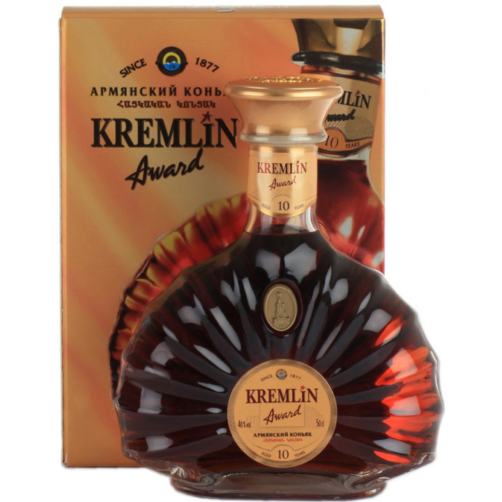 Коньяк "Kremlin Award" 10 Years Old, gift box, 0.5 л